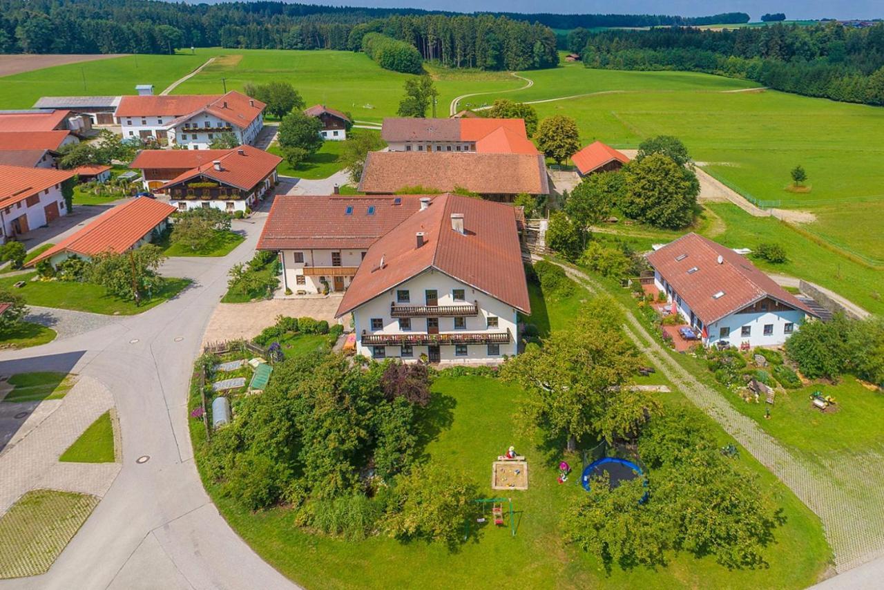 Gilg-Kraeuterhof Apartman Schnaitsee Kültér fotó